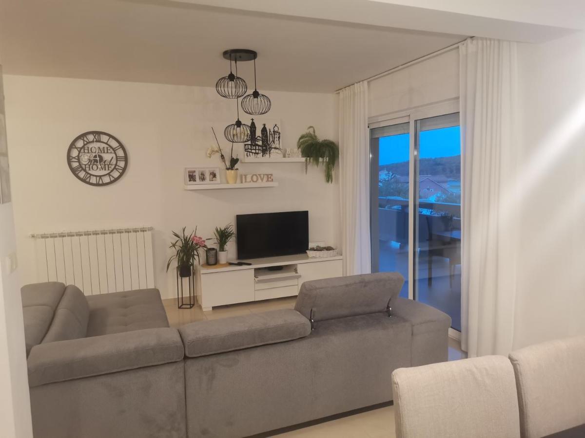 Apartman Ana Kampor Exteriér fotografie